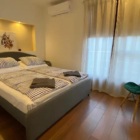 Polaris Yacht Apartmán *