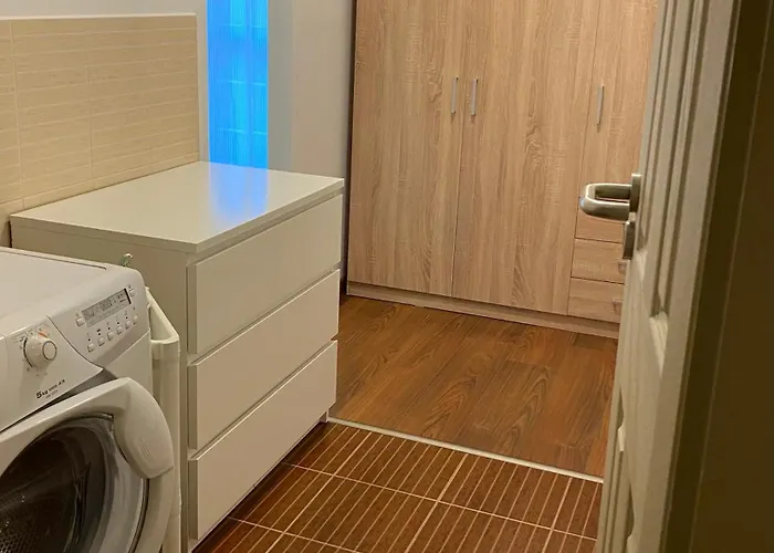 Polaris Yacht Балатональмади